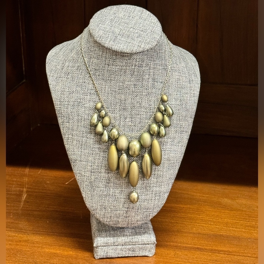 Bead Necklace Silver Olive Green Chunky